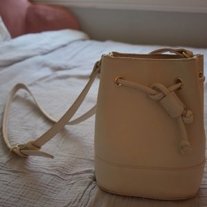 Creme Color Purse